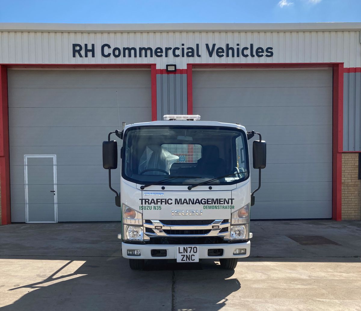 RH Commercial Vehicles opens 2nd Isuzu Truck dealership in England