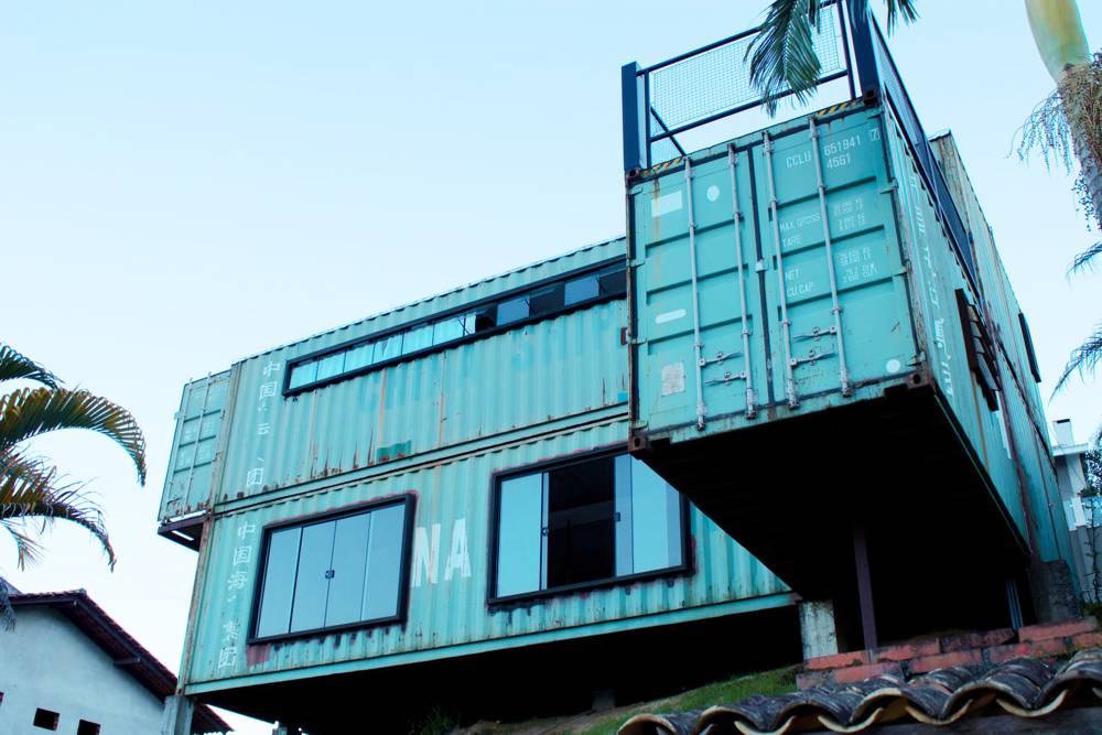 5 innovative uses for Shipping Containers