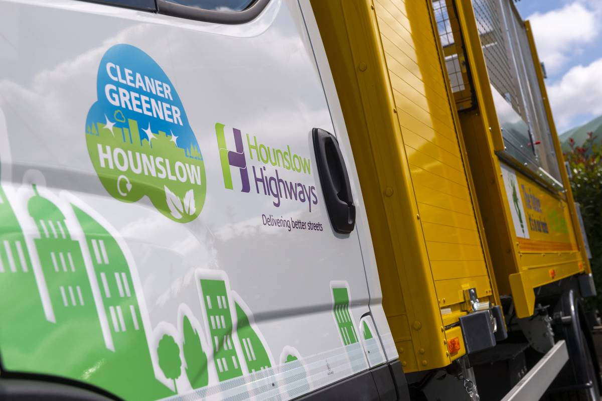 Ringway puts their first zero emission 7.2 tonne commercial truck to work