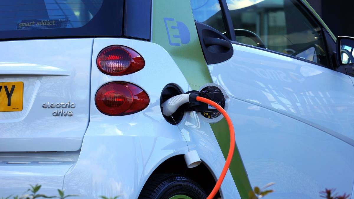 Investing in Electric Cars – Get in before it’s too late
