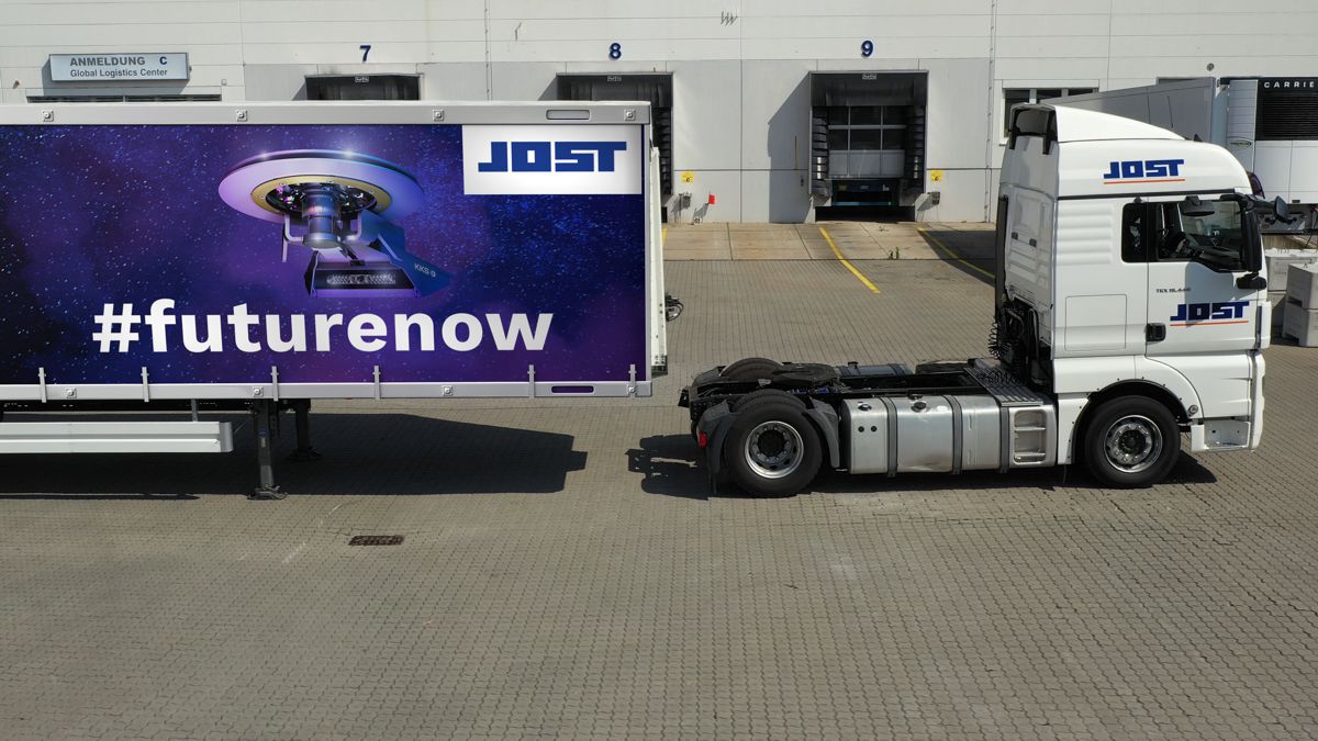 JOST revolutionises logistics with the KKS Automatic Coupling System