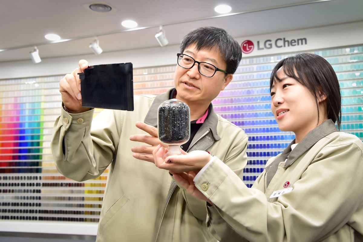LG Chem develops plastic Fire Barrier to prevent Thermal Runaway in EV Batteries